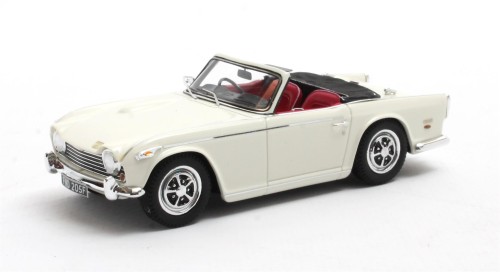 Triumph TR5 p.i. wit.jpg
