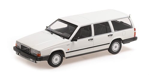 MINICHAMPS VOLVO 740 GL BREAK - 1986 - WHITEa.jpg