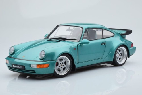 MINICHAMPS PORSCHE 911 TARGA (964) - 1991 - GREEN METALLIC.jpg