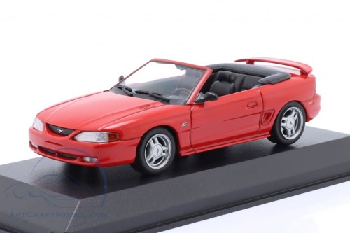 MINICHAMPS FORD MUSTANG CABRIOLET - 1994 - RED.jpg