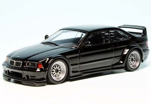 Minichamps BMW M3 GTR Coupé (E36) (1993).jpg