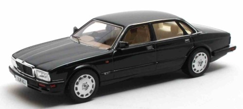 Matrix  MX41001-263 Jaguar XJR.jpg