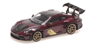 PORSCHE 911 (992) GT3RS  2023 purple gold wheels  Minichamps 410062112