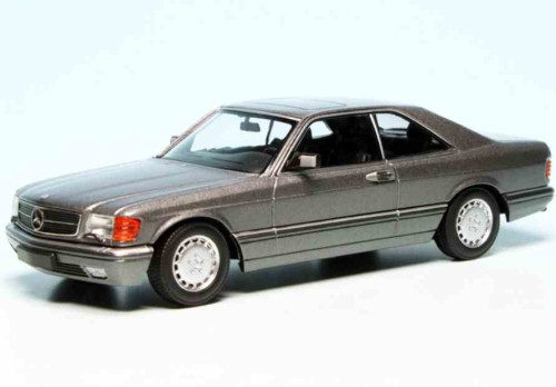 Minichamps 940035122 Mercedes  560SEC.jpg