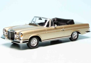Mercedes Benz 280SE 3.5 Cobrio W111 (1970) ),  1:43 Minichamps  940038130