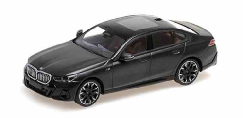 Minichamps 410024101.jpg
