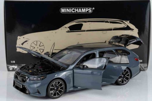 Minichamps 110023901.jpg