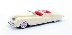 Chrysler Newport Dual Cowl Pheaton LeBaron 1941 (cream) 