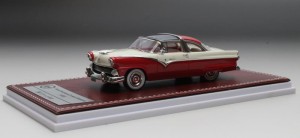 Ford Fairlane Crown Victoria 1955 (red/white) 