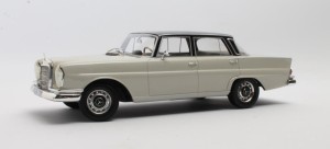 Mercedes-Benz 220SE W111 white/black roof 59-65