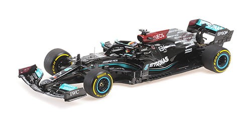 Minichamps-Mercedes-LewisGP2021-qatar.01.jpg