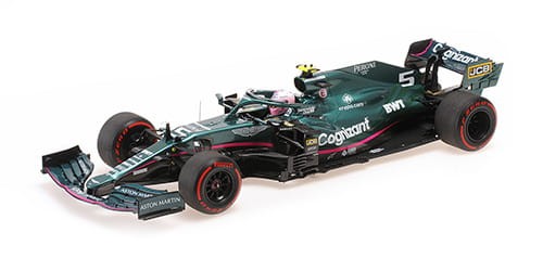 minichamps-AstonMartin-Vettel-01.jpg